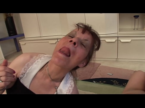 ❤️ Zwei Großmütter und ein Großvater haben einen Dreier ❌ Quality porn bei de.kutjeporno.ru ﹏